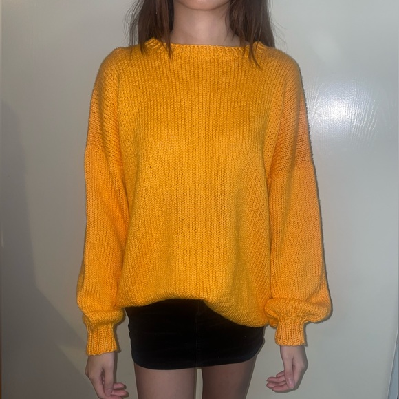 Margaretta light orange yellow sweater, size large - Picture 2 of 2